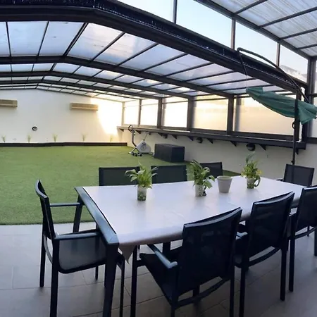 Apartamento Con Gran Jardín Privado Apartamento *